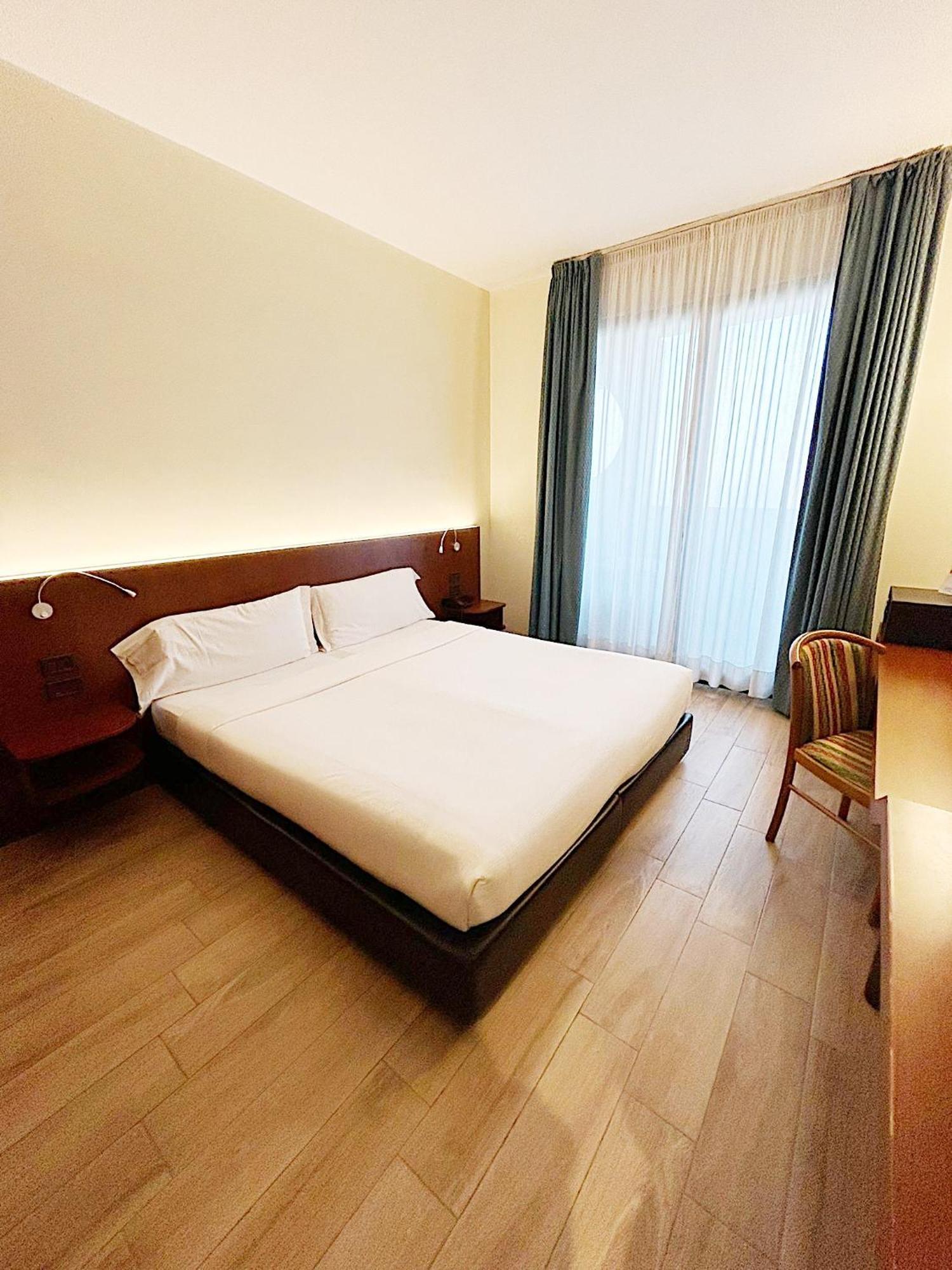 Ih Hotels Milano Blu Visconti Trezzano sul Naviglio Exterior foto