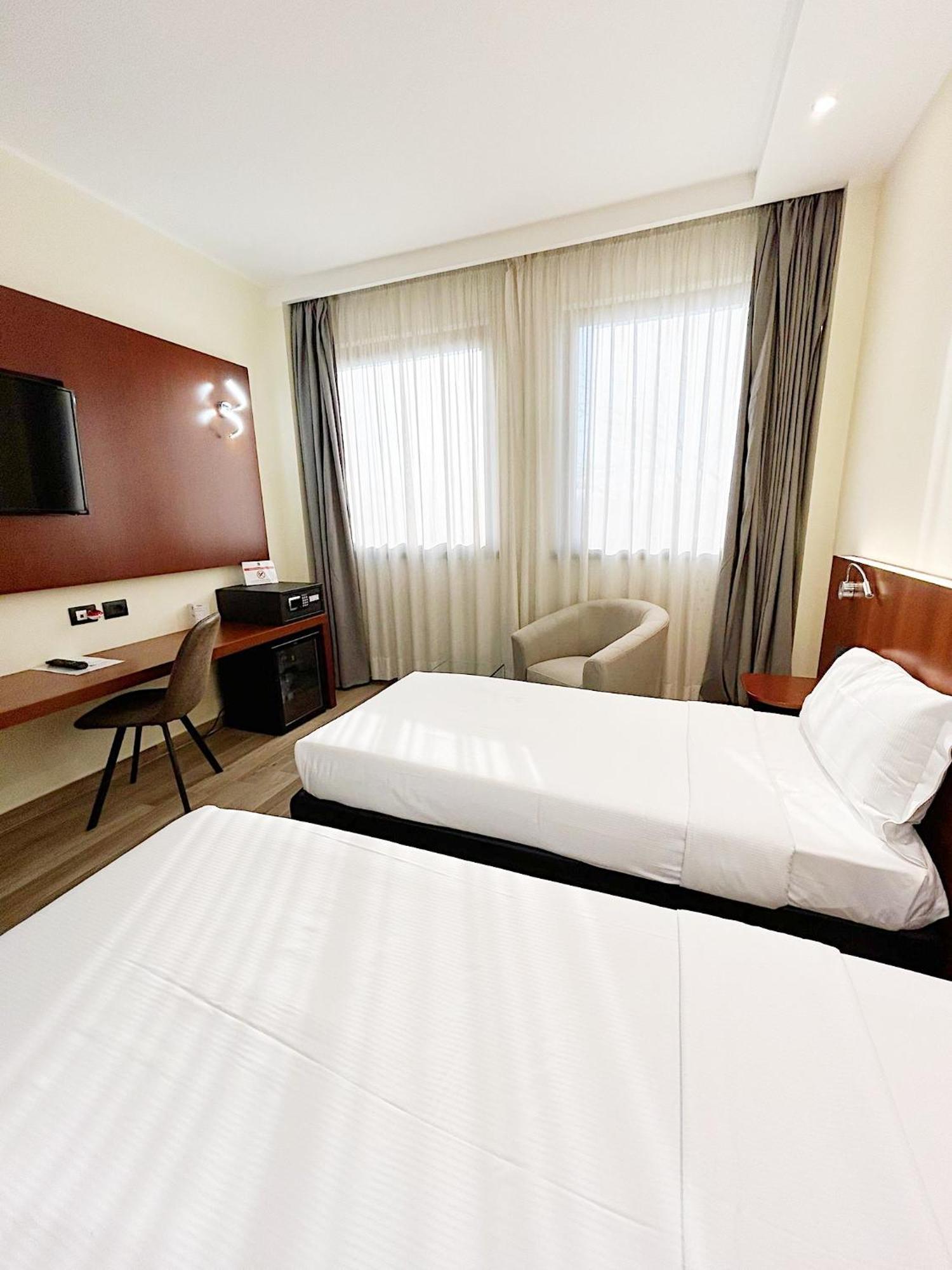 Ih Hotels Milano Blu Visconti Trezzano sul Naviglio Exterior foto