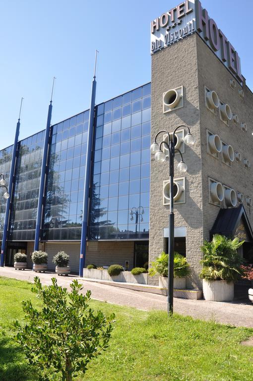 Ih Hotels Milano Blu Visconti Trezzano sul Naviglio Exterior foto